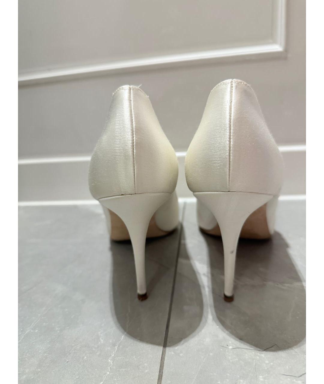 MANOLO BLAHNIK Белые текстильные туфли, фото 4