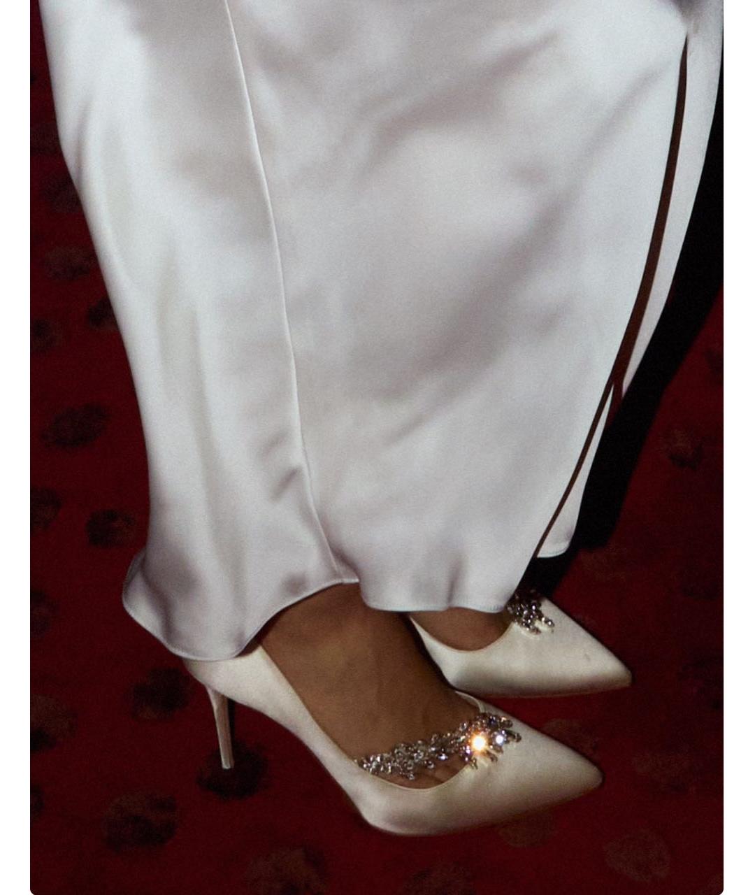 MANOLO BLAHNIK Белые текстильные туфли, фото 5