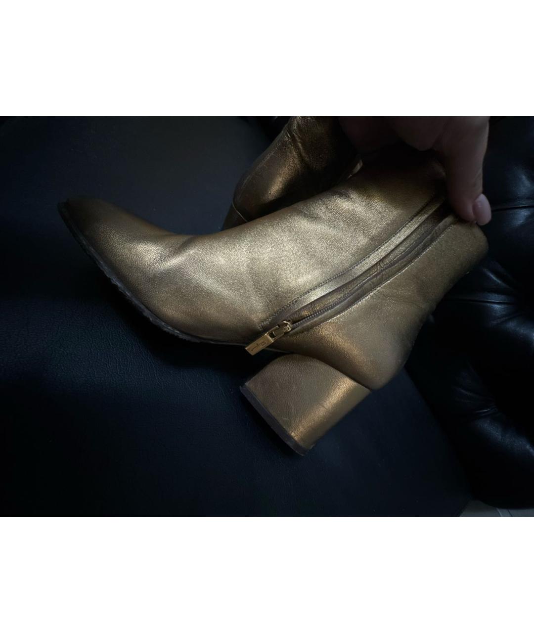 FERRAGAMO Золотые кожаные ботильоны, фото 5