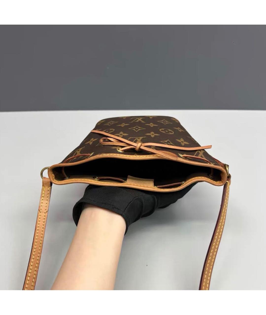 LOUIS VUITTON Коричневая кожаная сумка через плечо, фото 3