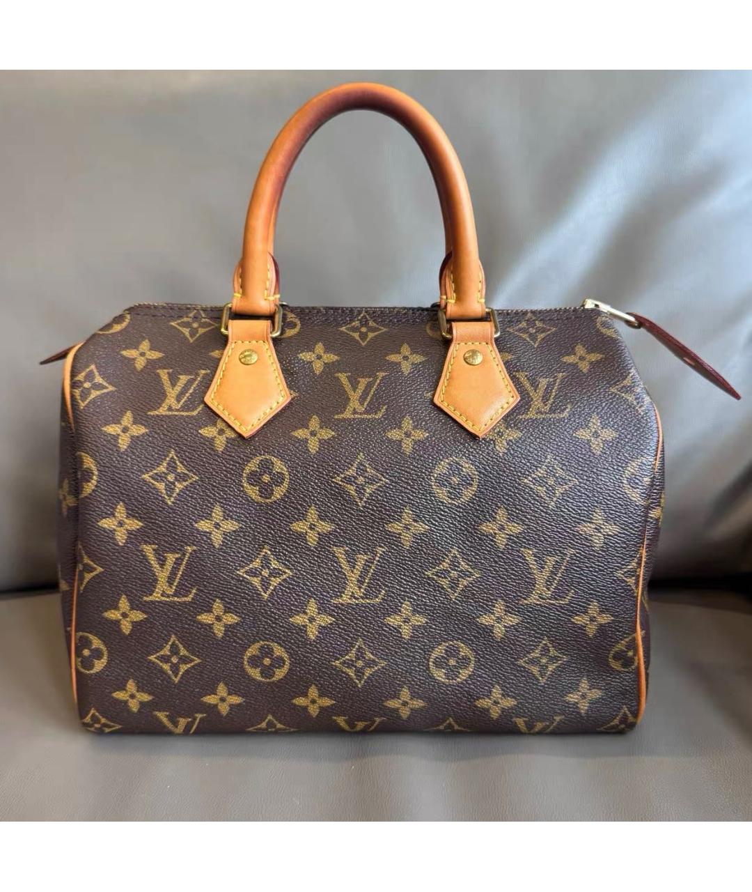 LOUIS VUITTON Коричневая кожаная сумка с короткими ручками, фото 9