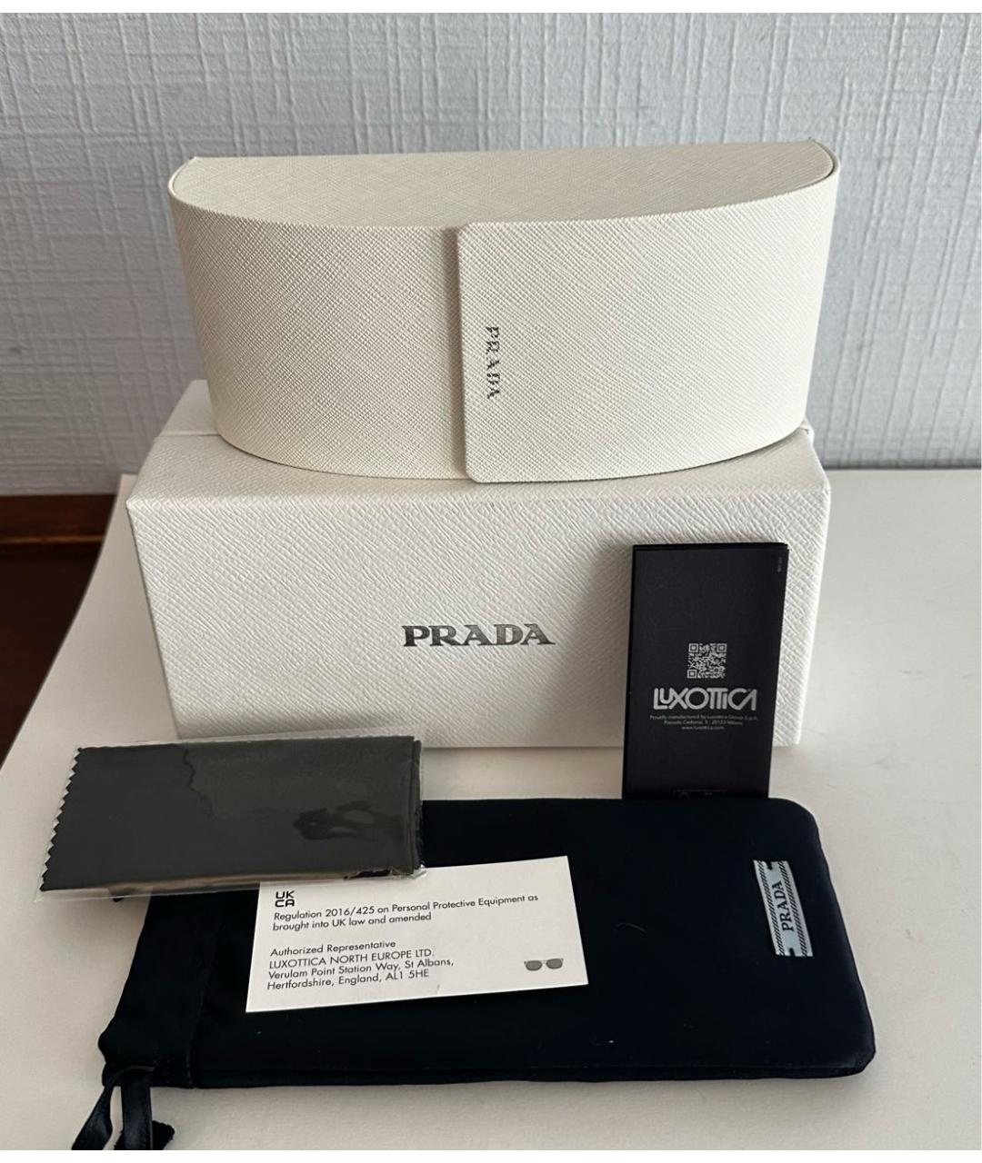 PRADA Черные пластиковые солнцезащитные очки, фото 4