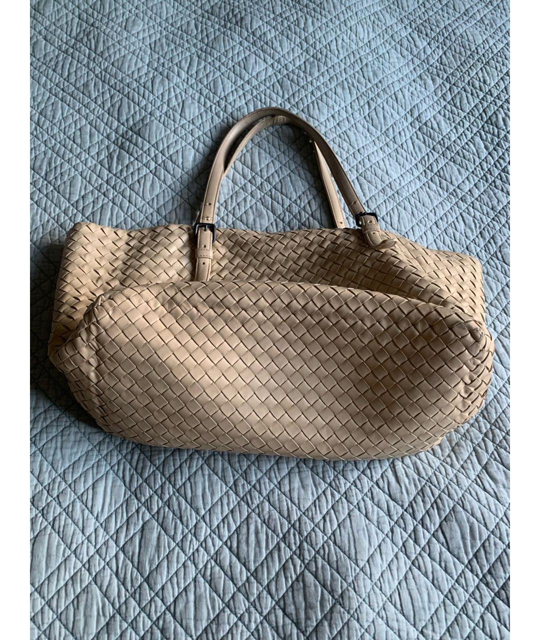 BOTTEGA VENETA Бежевая кожаная сумка тоут, фото 3