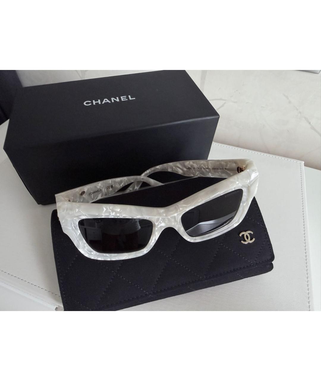 CHANEL Белые пластиковые солнцезащитные очки, фото 2