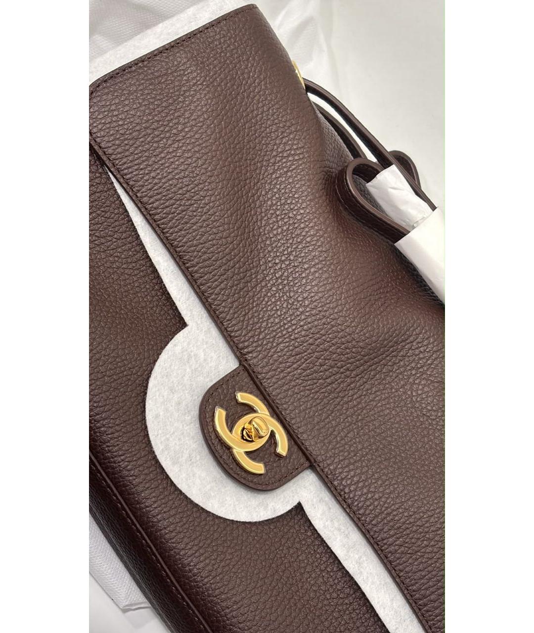 CHANEL Коричневая кожаная сумка через плечо, фото 2