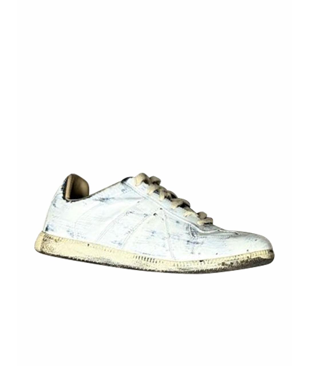 MAISON MARGIELA Белые низкие кроссовки / кеды из лакированной кожи, фото 1