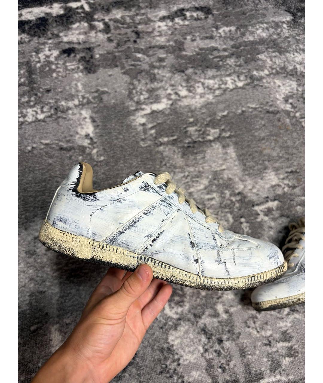 MAISON MARGIELA Белые низкие кроссовки / кеды из лакированной кожи, фото 2