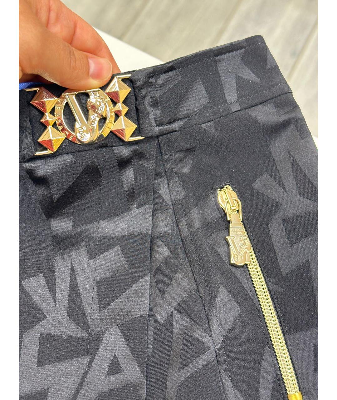VERSACE JEANS COUTURE Черная полиэстеровая юбка мини, фото 3