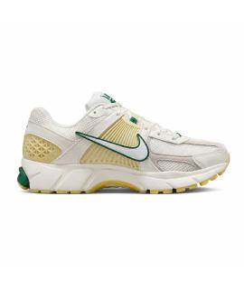 NIKE Низкие кроссовки / кеды