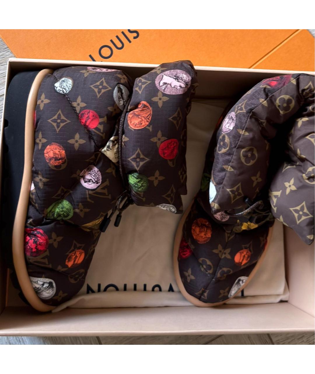 LOUIS VUITTON Коричневые ботинки, фото 4