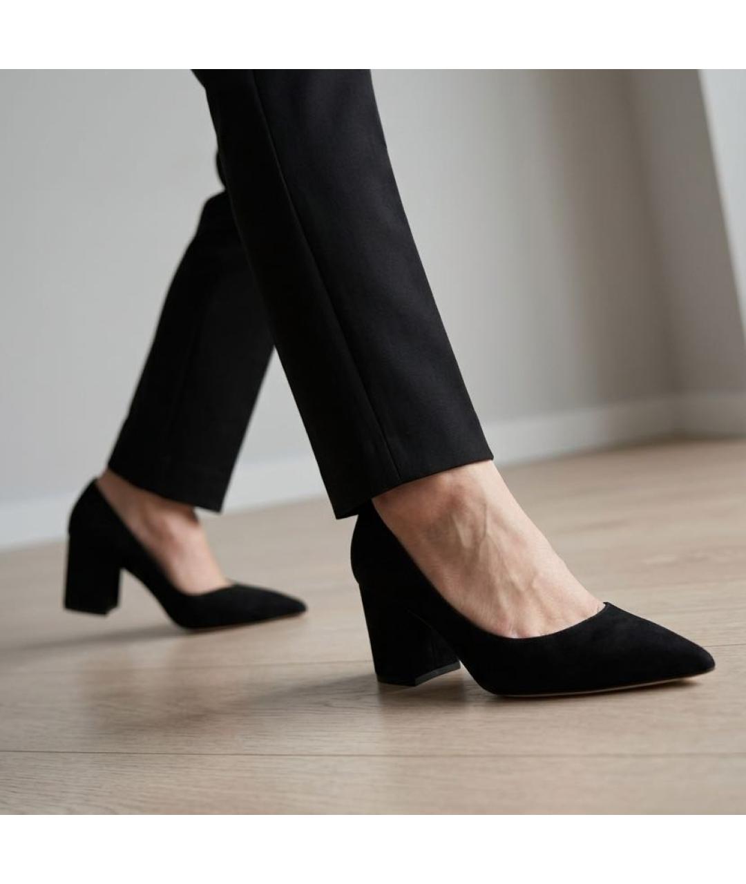 STUART WEITZMAN Черные бархатные туфли, фото 8