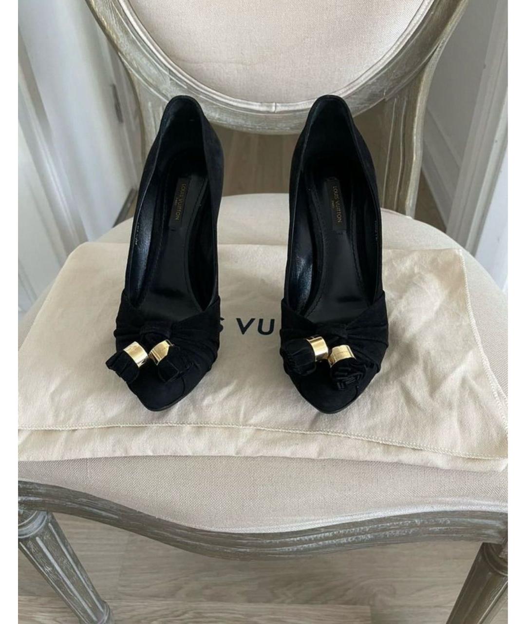 LOUIS VUITTON Черные замшевые туфли, фото 2