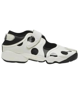 NIKE Кроссовки