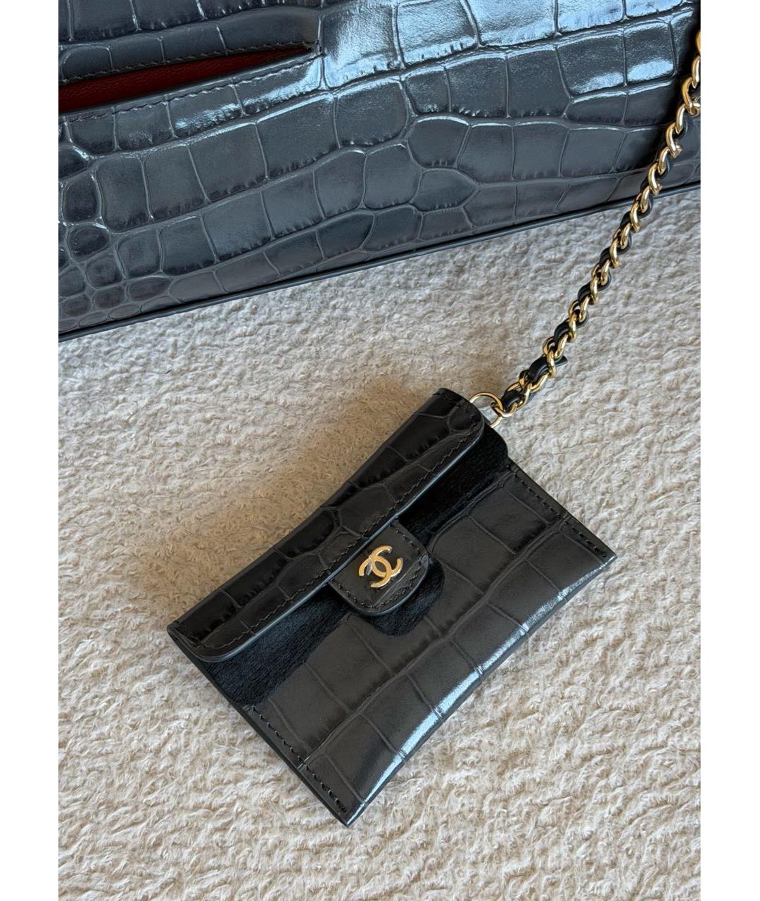 CHANEL Антрацитовая кожаная сумка с короткими ручками, фото 5