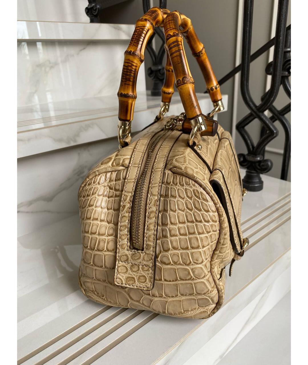 GUCCI Бежевая сумка с короткими ручками из кожи аллигатора, фото 2