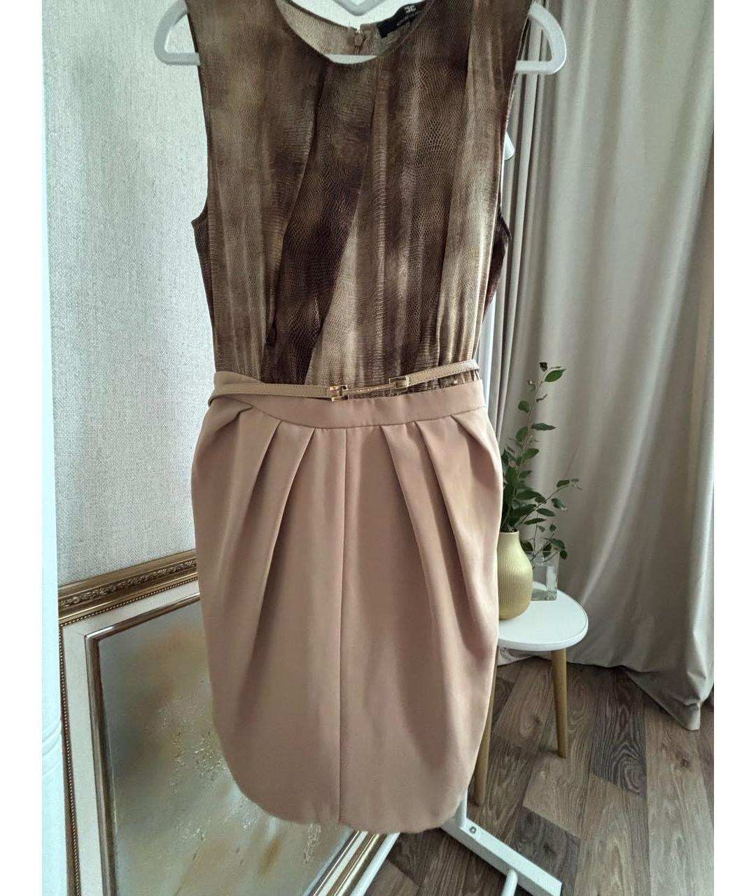 ELISABETTA FRANCHI Бежевое шелковое коктейльное платье, фото 4