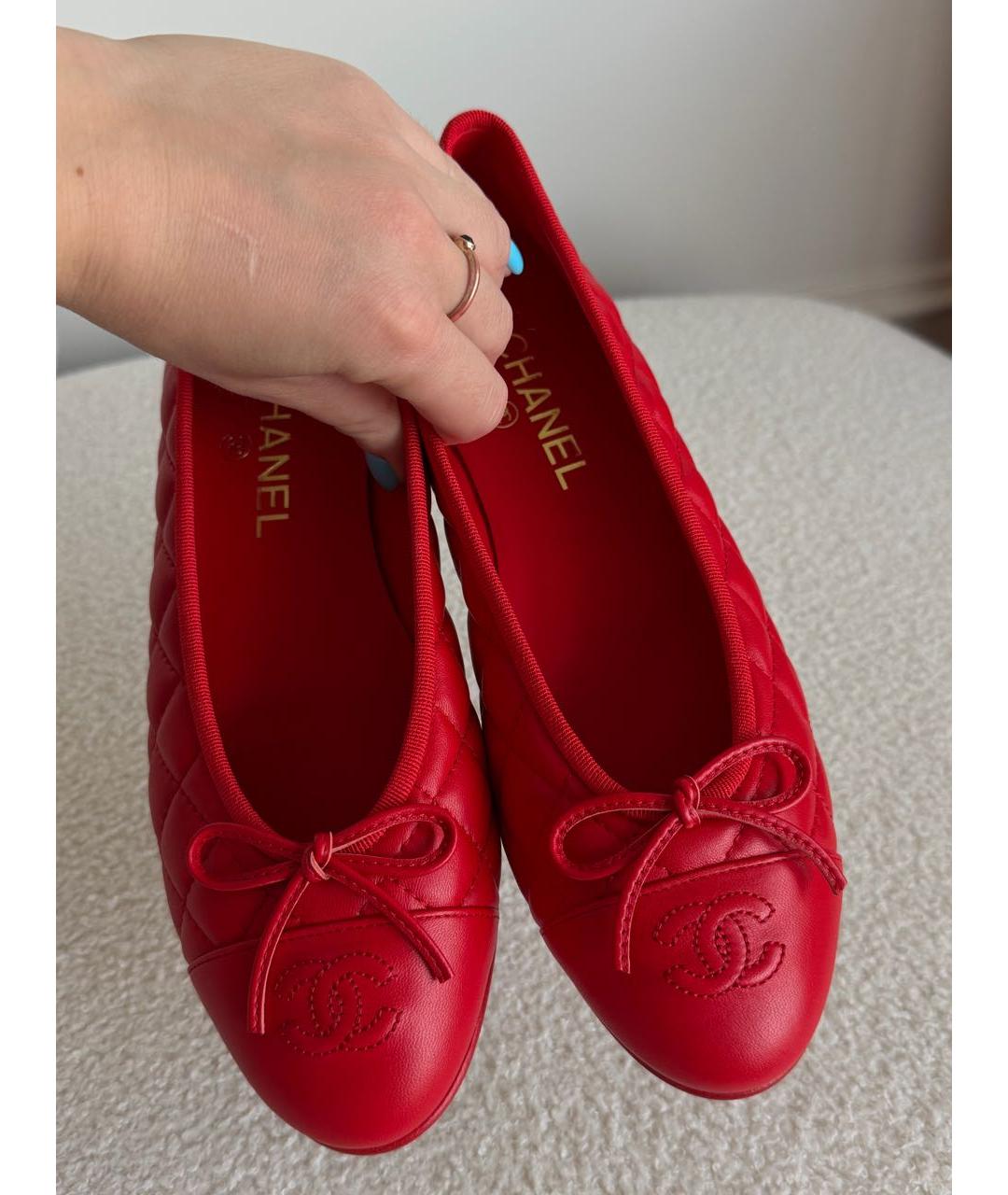 CHANEL Красные кожаные балетки, фото 6