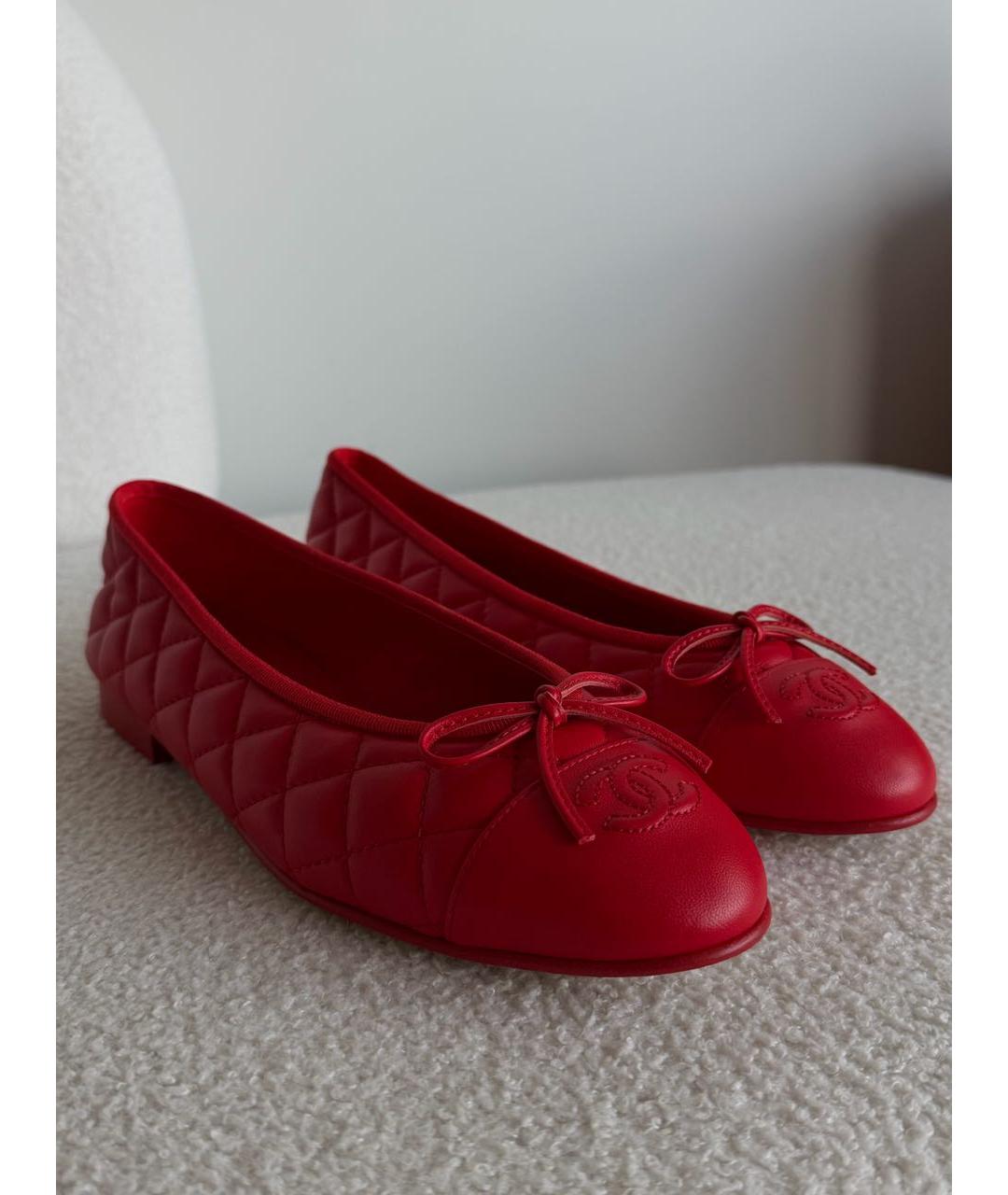 CHANEL Красные кожаные балетки, фото 2