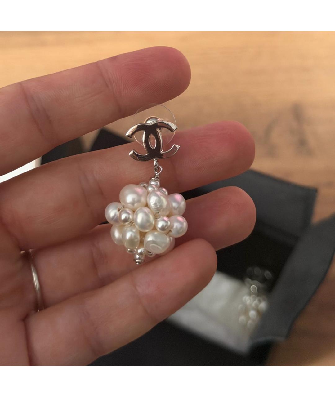 CHANEL Серебряные жемчужные серьги, фото 4
