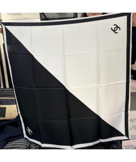 CHANEL Платок