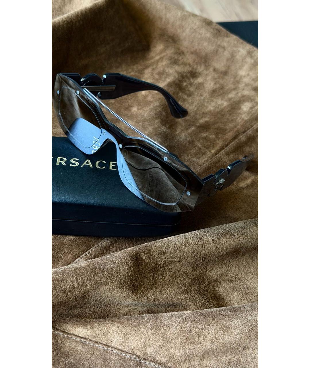 VERSACE Серые пластиковые солнцезащитные очки, фото 5