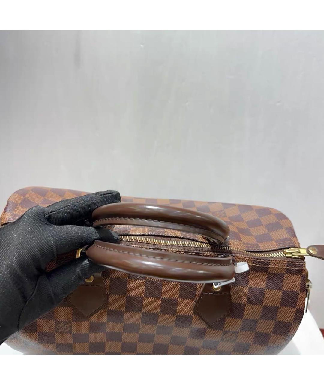 LOUIS VUITTON Коричневая кожаная сумка с короткими ручками, фото 4