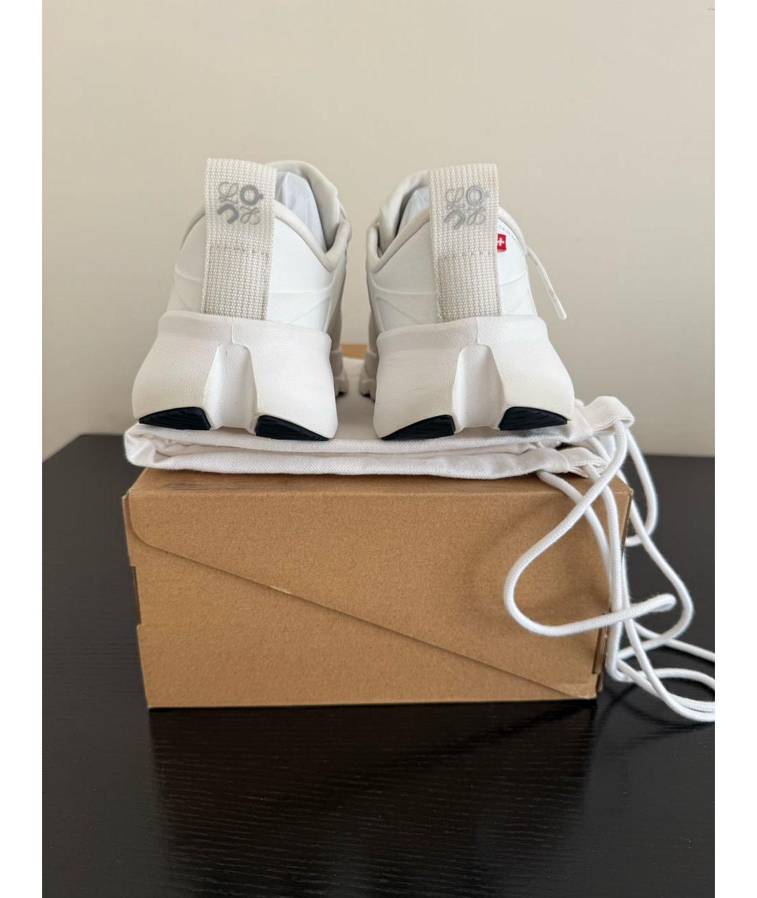 LOEWE Белые кроссовки, фото 4