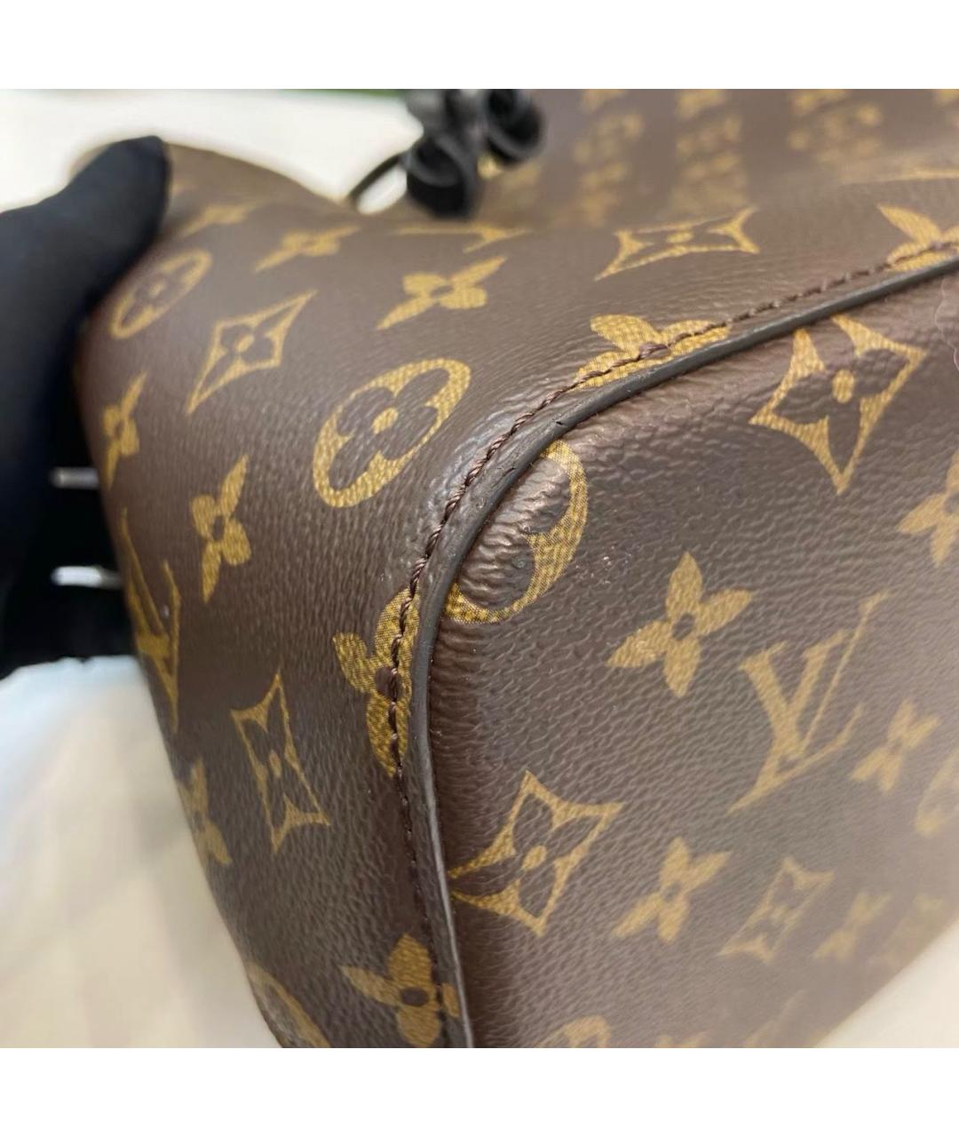 LOUIS VUITTON Черная кожаная сумка тоут, фото 5