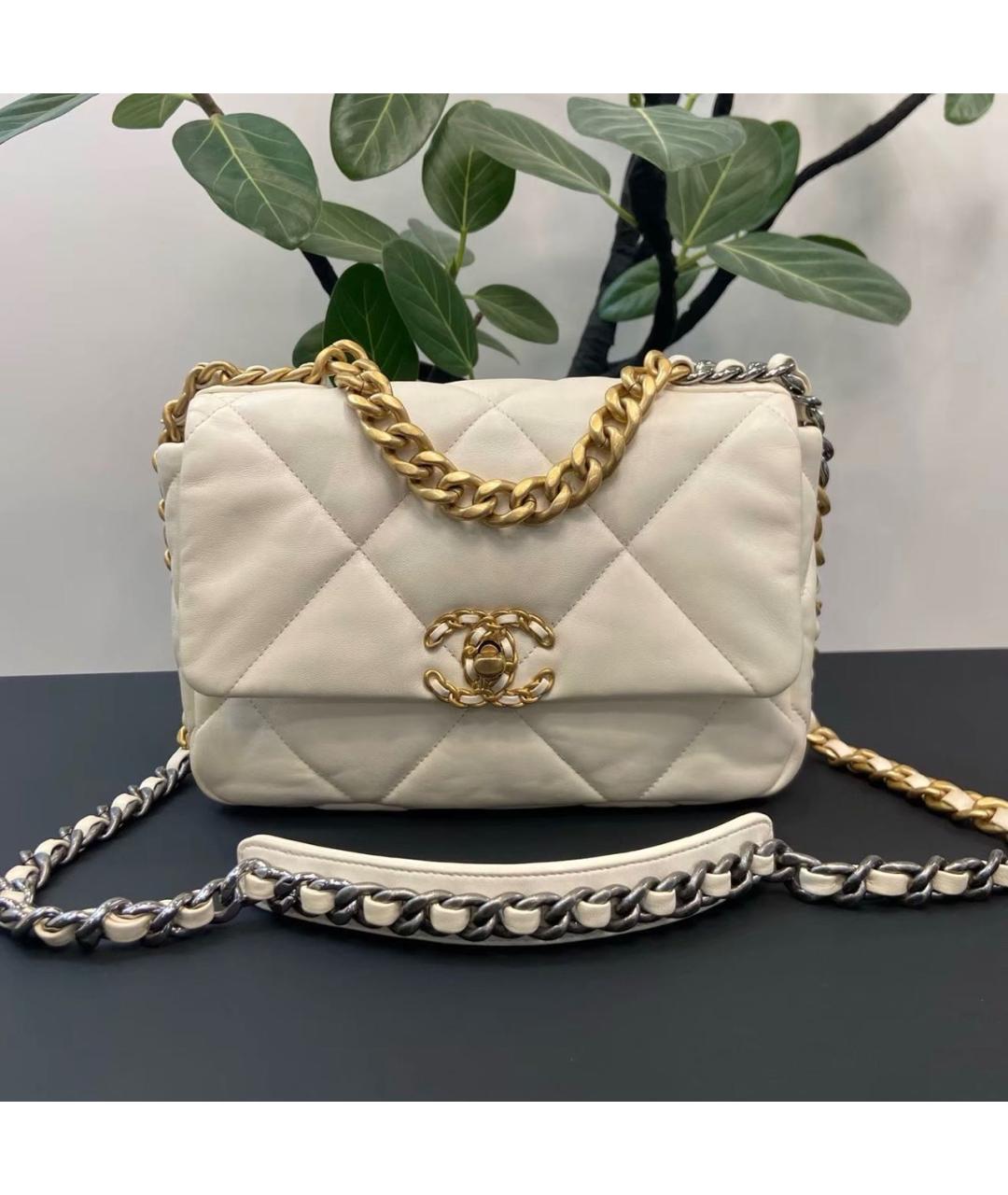 CHANEL Бежевая кожаная сумка через плечо, фото 9
