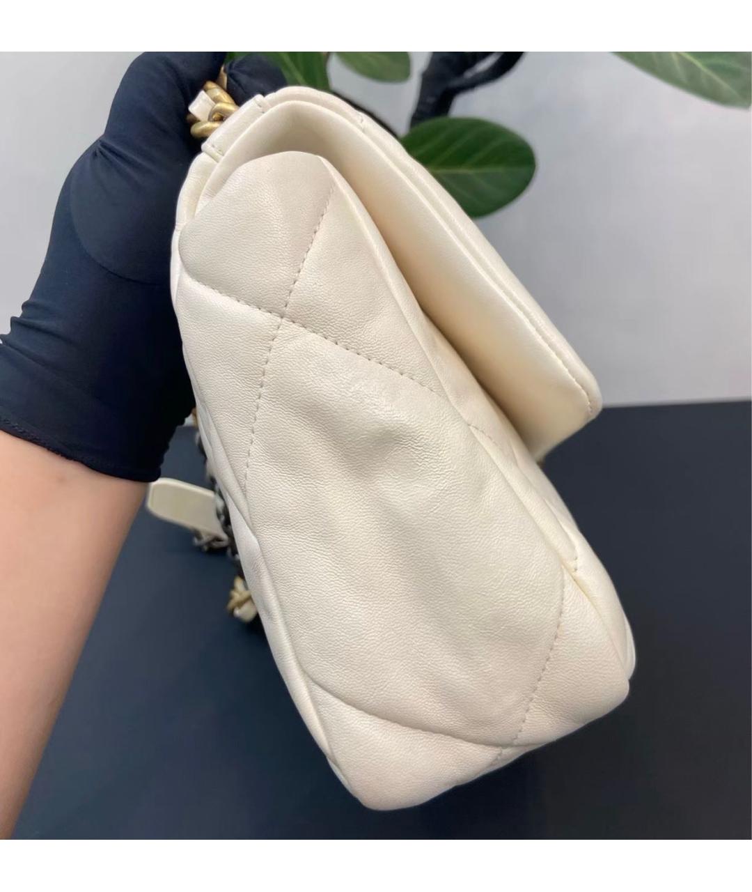 CHANEL Бежевая кожаная сумка через плечо, фото 3
