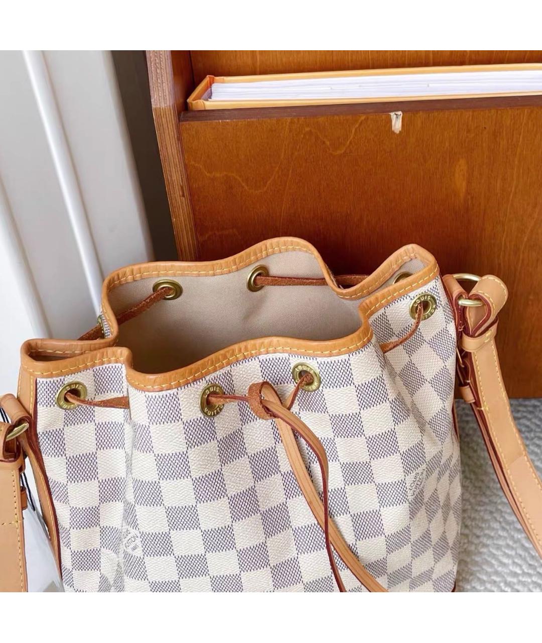 LOUIS VUITTON Бежевая кожаная сумка тоут, фото 2