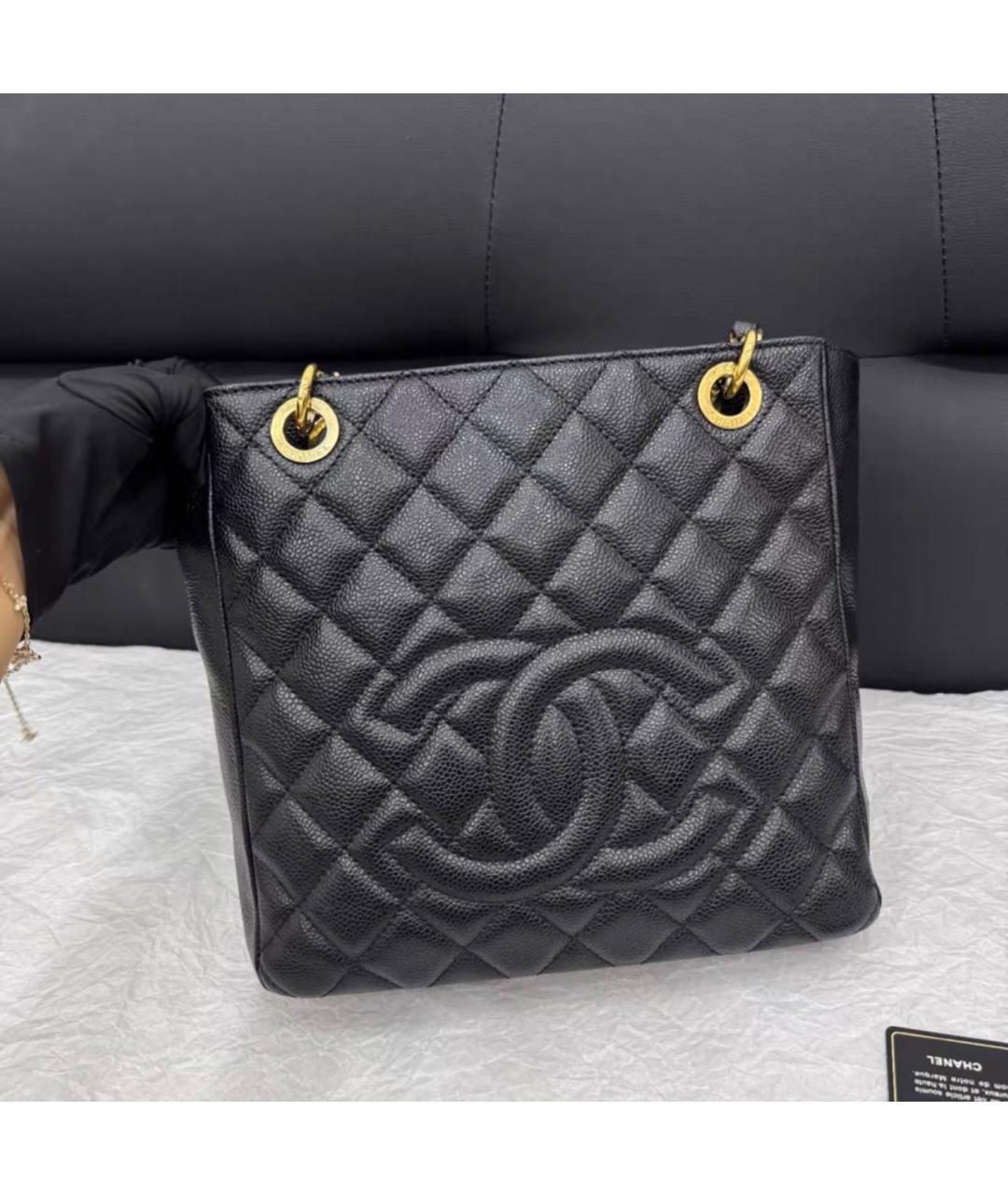 CHANEL Черная кожаная сумка тоут, фото 2