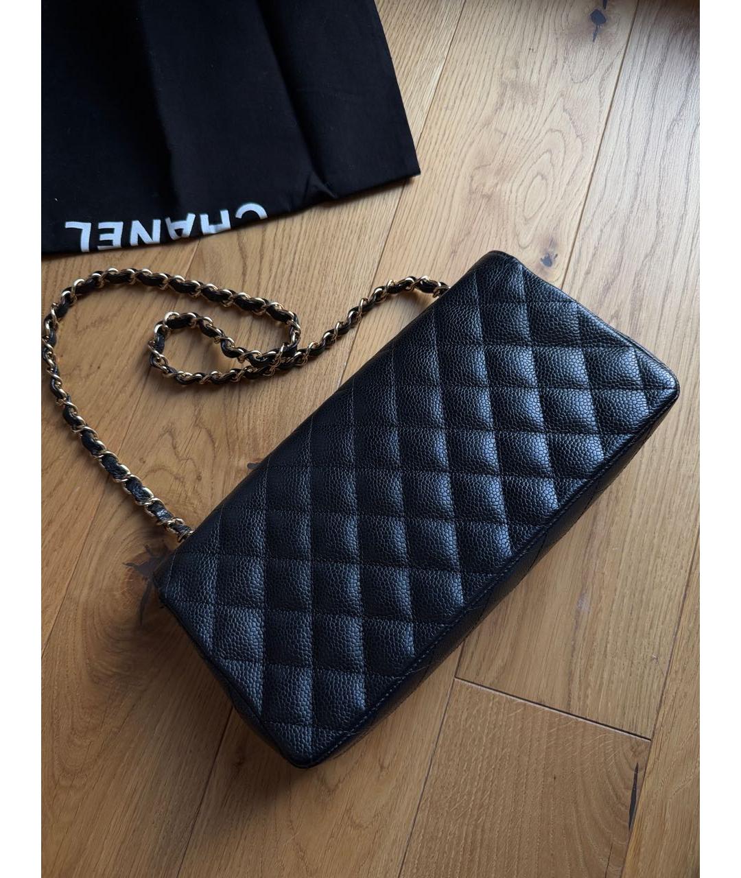 CHANEL Черная кожаная сумка с короткими ручками, фото 4