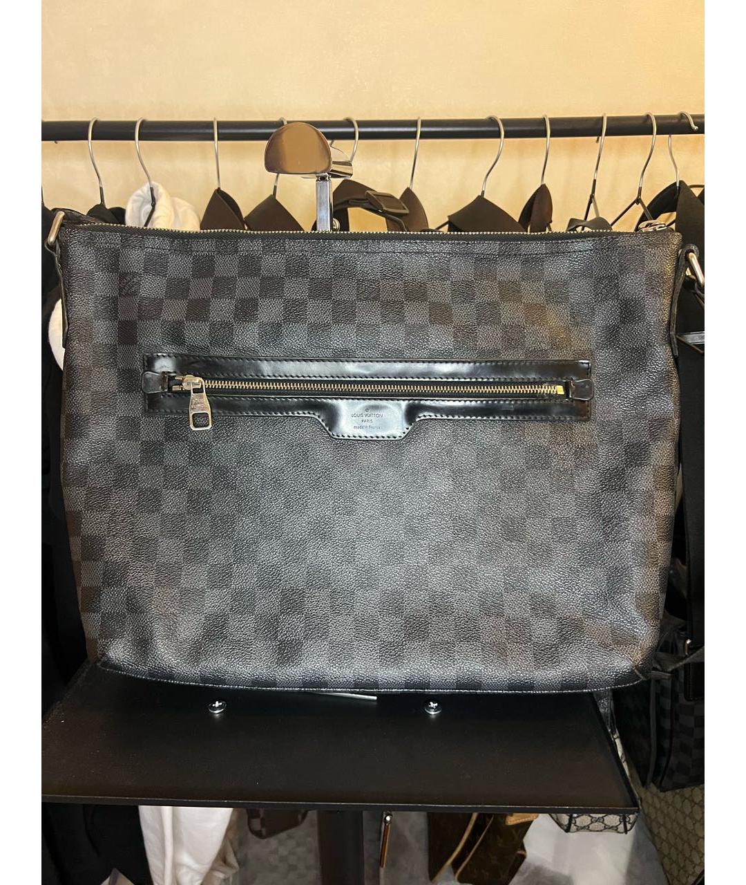LOUIS VUITTON Антрацитовая барсетка, фото 2