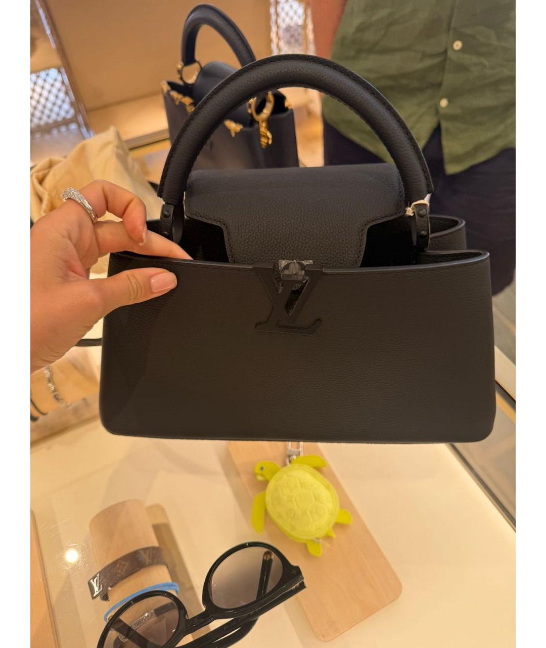 LOUIS VUITTON Черная кожаная сумка с короткими ручками, фото 9