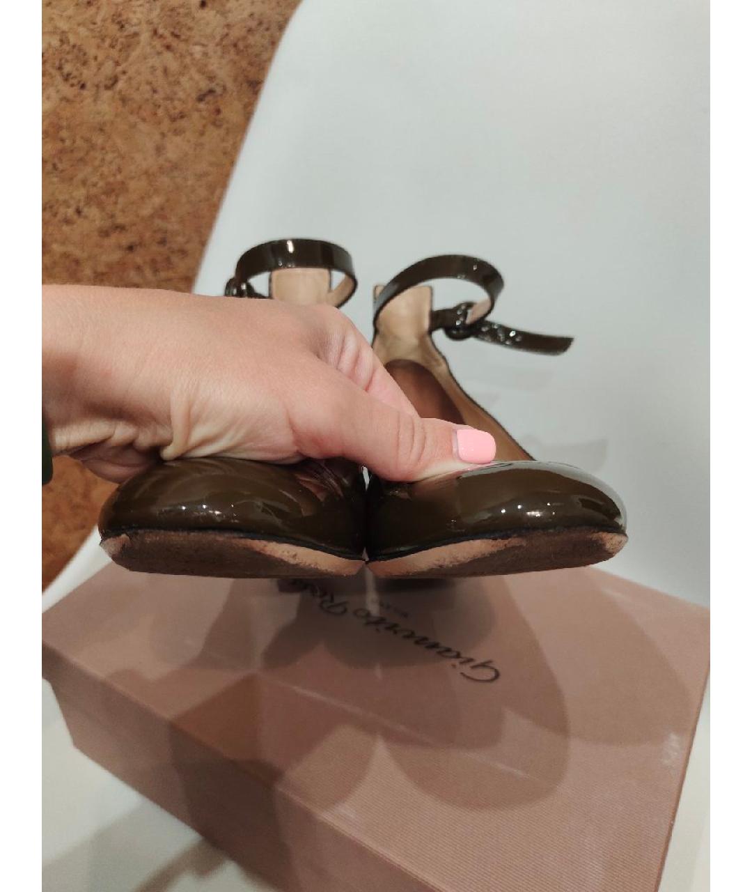 GIANVITO ROSSI Хаки туфли из лакированной кожи, фото 7