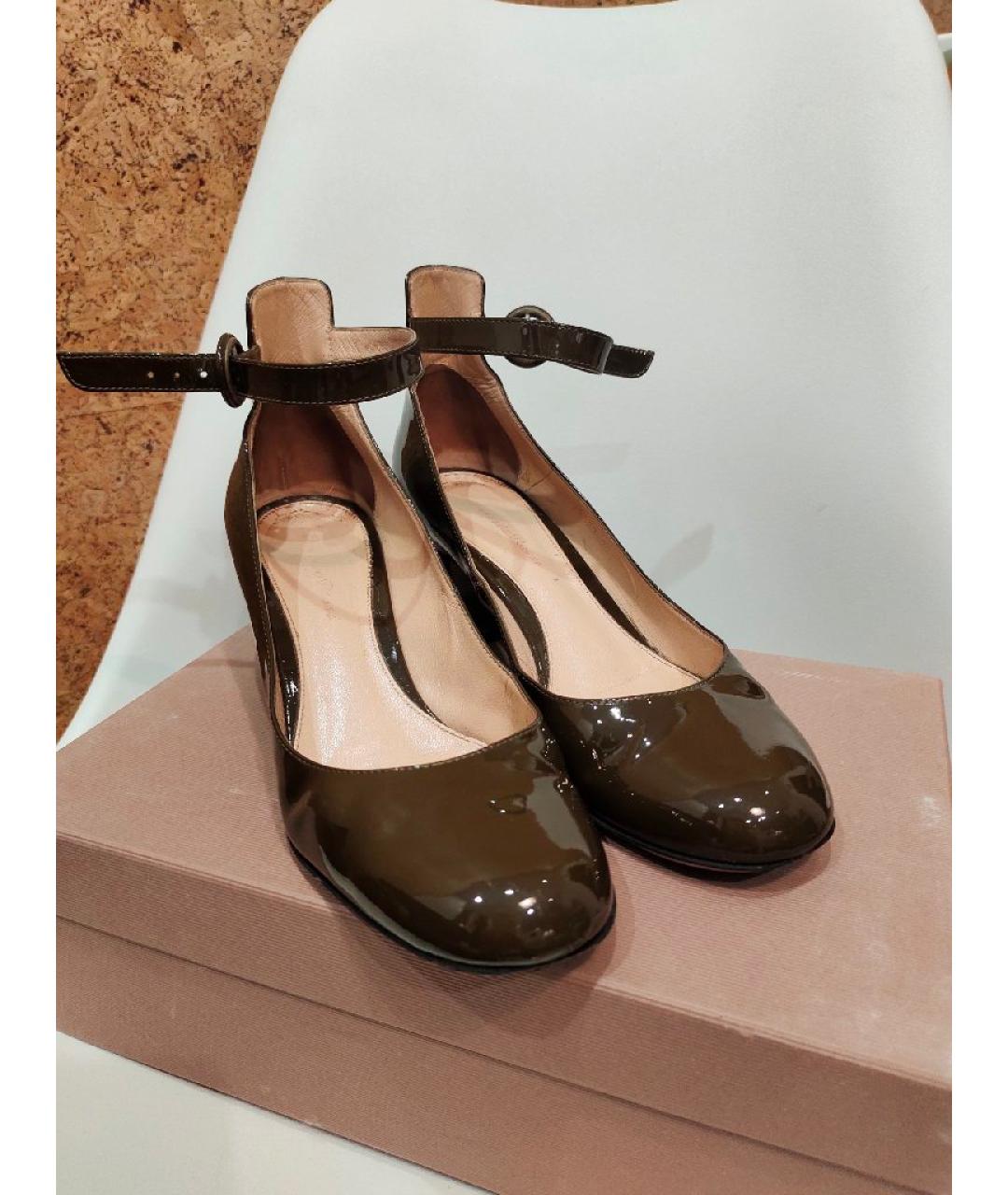 GIANVITO ROSSI Хаки туфли из лакированной кожи, фото 2