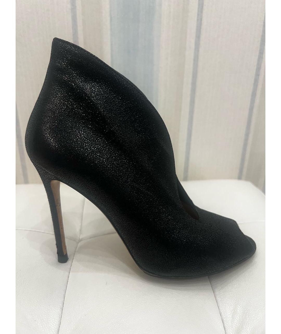 GIANVITO ROSSI Черные нубуковые ботильоны, фото 7