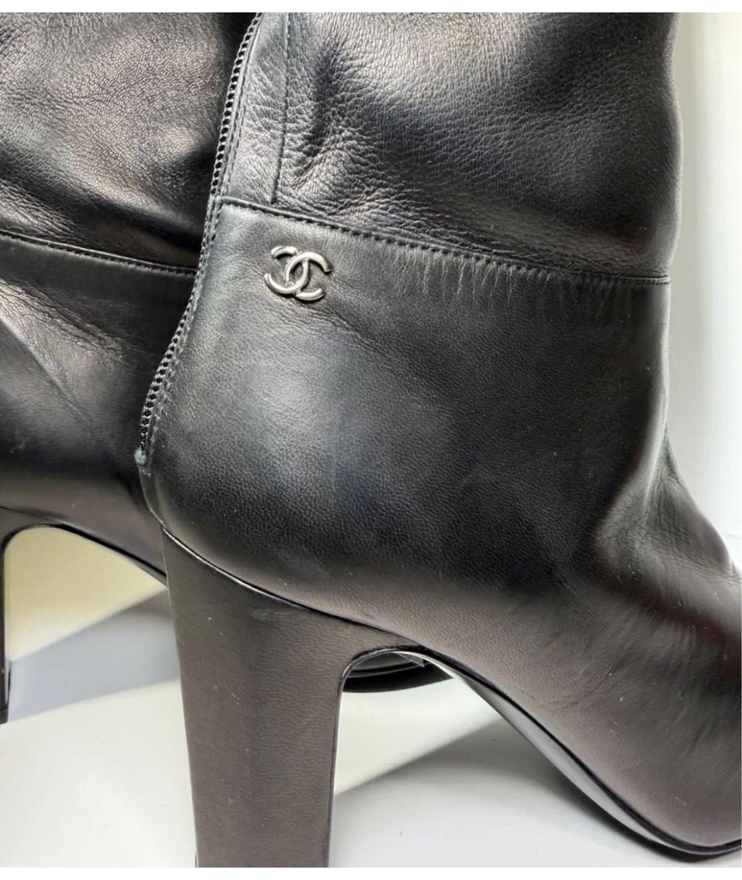CHANEL Черные кожаные сапоги, фото 4
