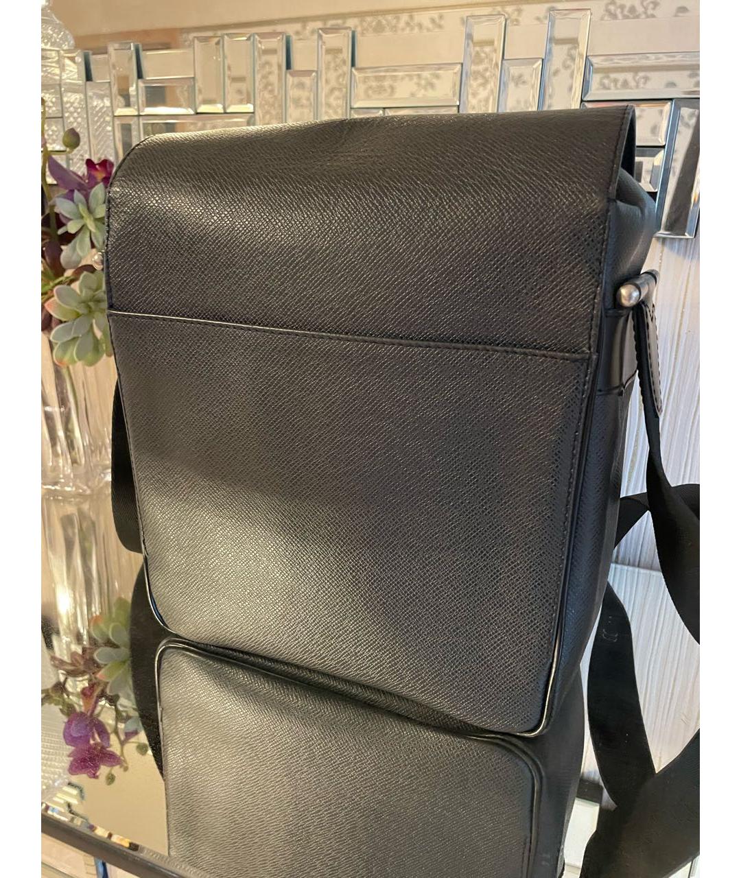 LOUIS VUITTON Черная кожаная сумка на плечо, фото 3