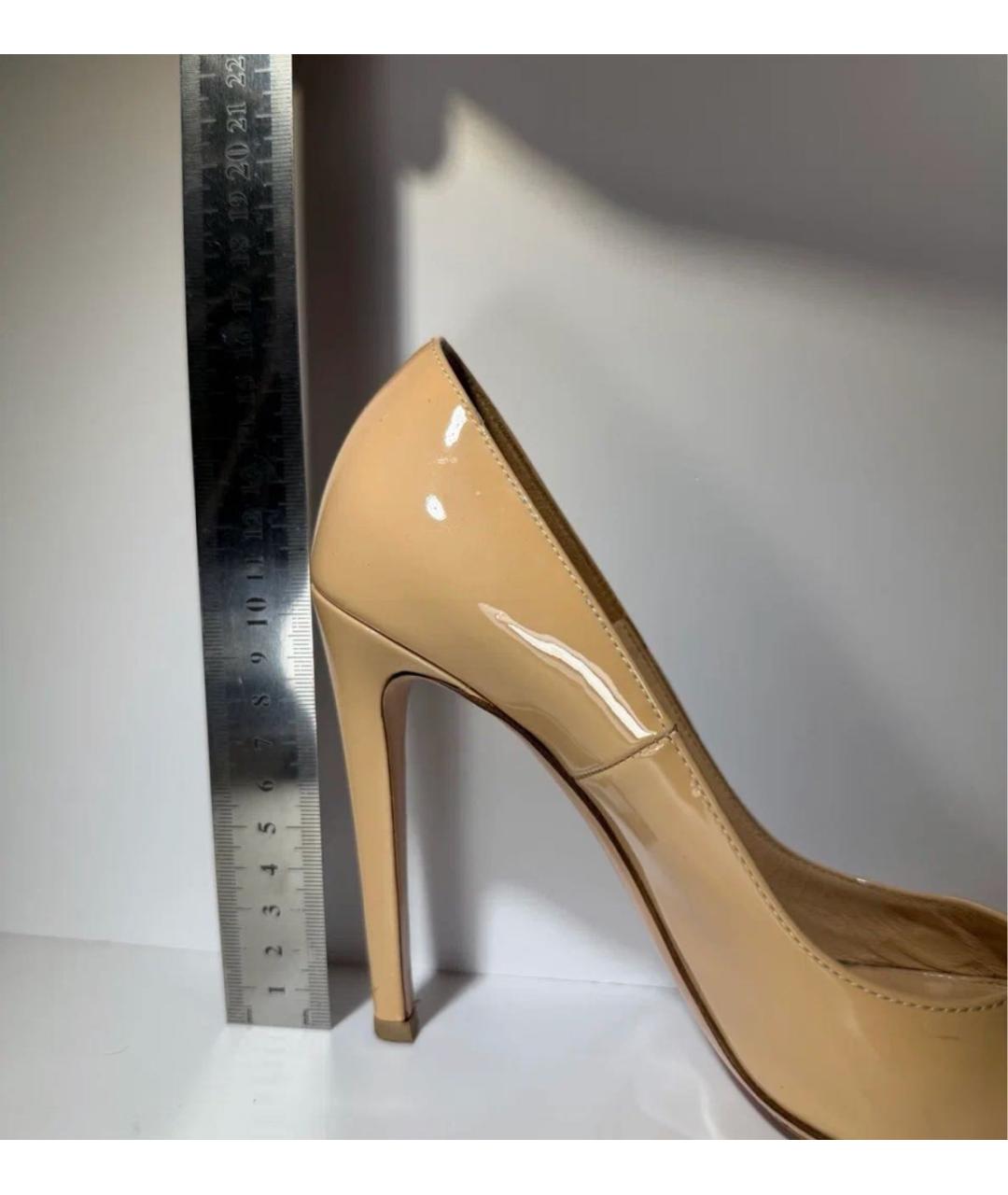 GIANVITO ROSSI Бежевые туфли из лакированной кожи, фото 5