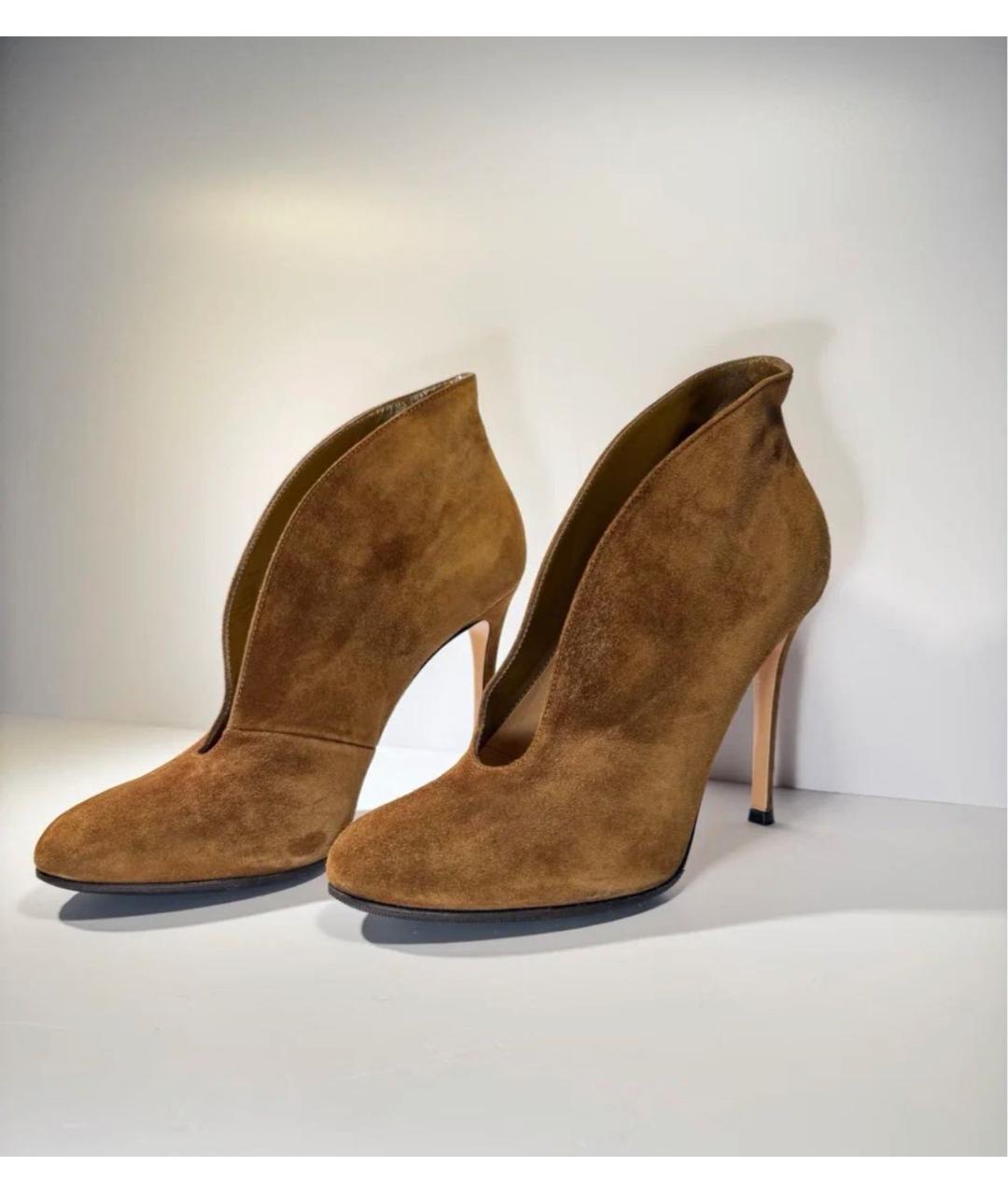 GIANVITO ROSSI Коричневые замшевые ботильоны, фото 8