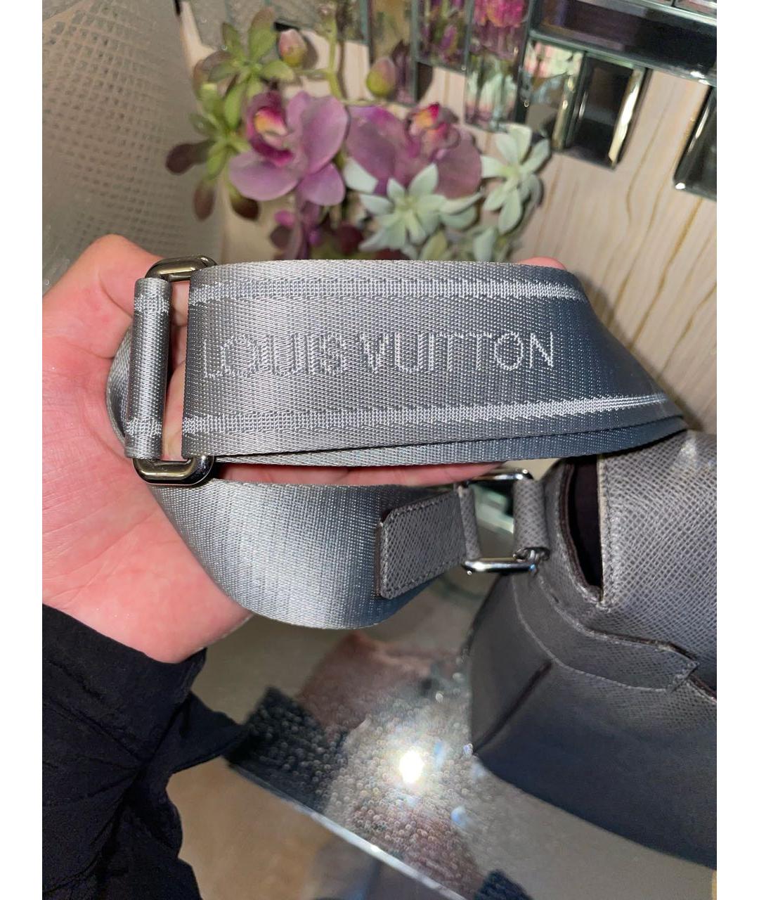 LOUIS VUITTON Серая кожаная сумка на плечо, фото 6
