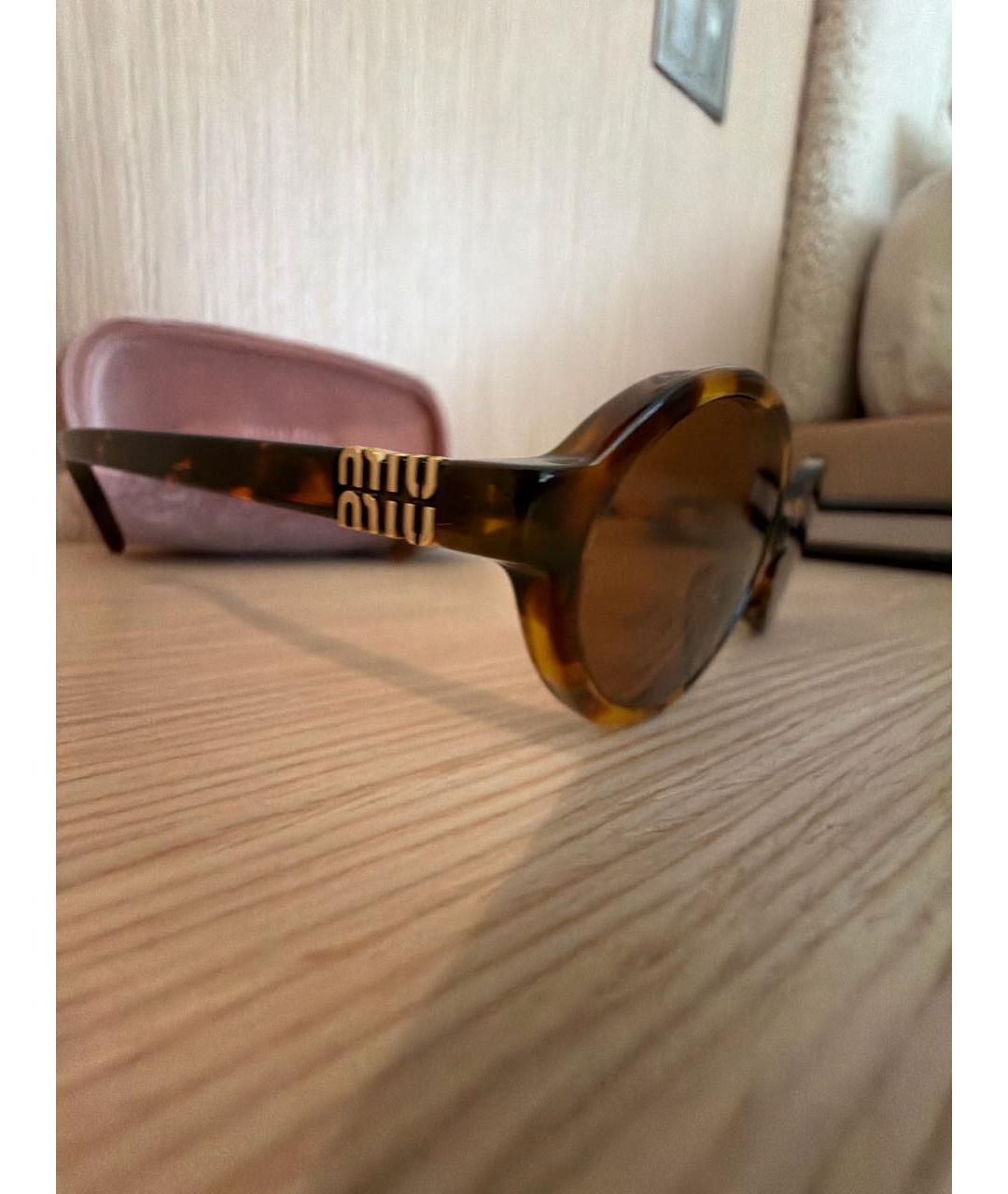 MIU MIU Коричневые солнцезащитные очки, фото 4