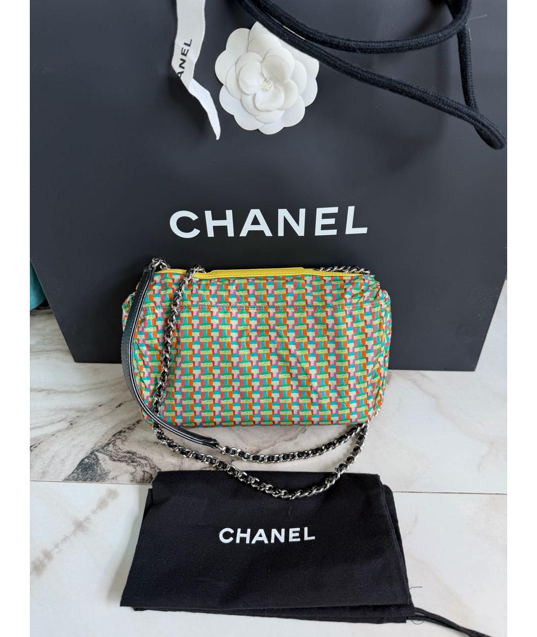 CHANEL Черная сумка через плечо из лакированной кожи, фото 8