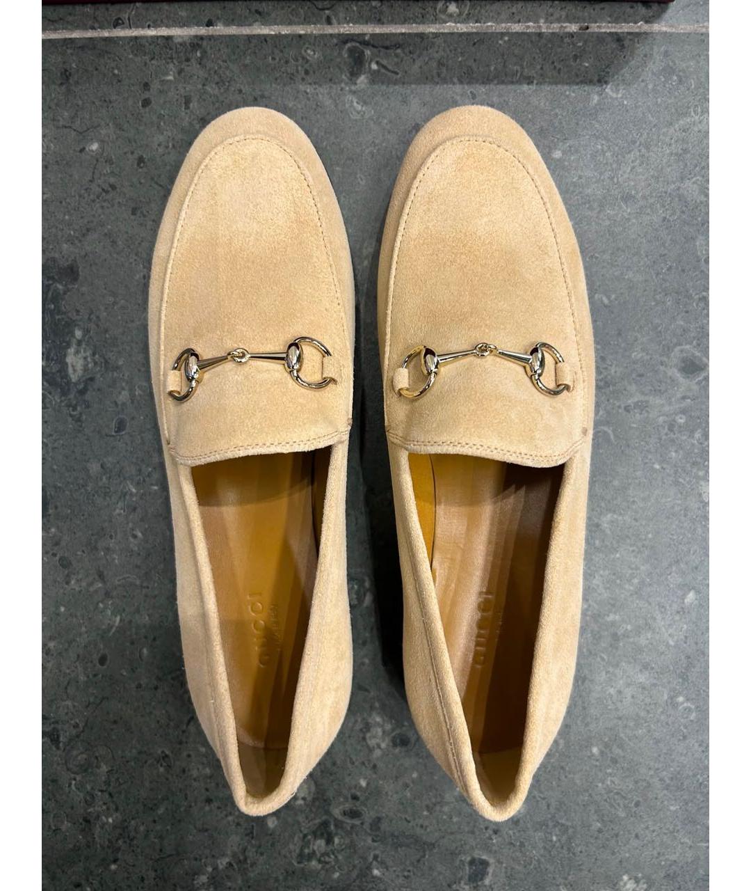 GUCCI Бежевые замшевые лоферы, фото 3