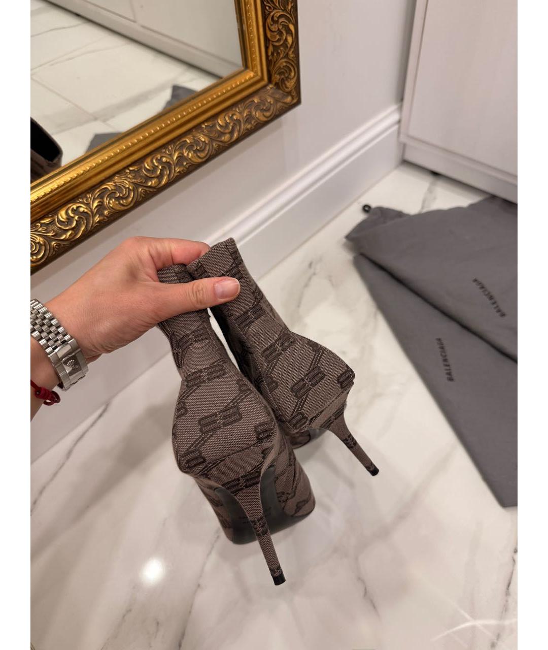 BALENCIAGA Коричневые текстильные ботильоны, фото 5