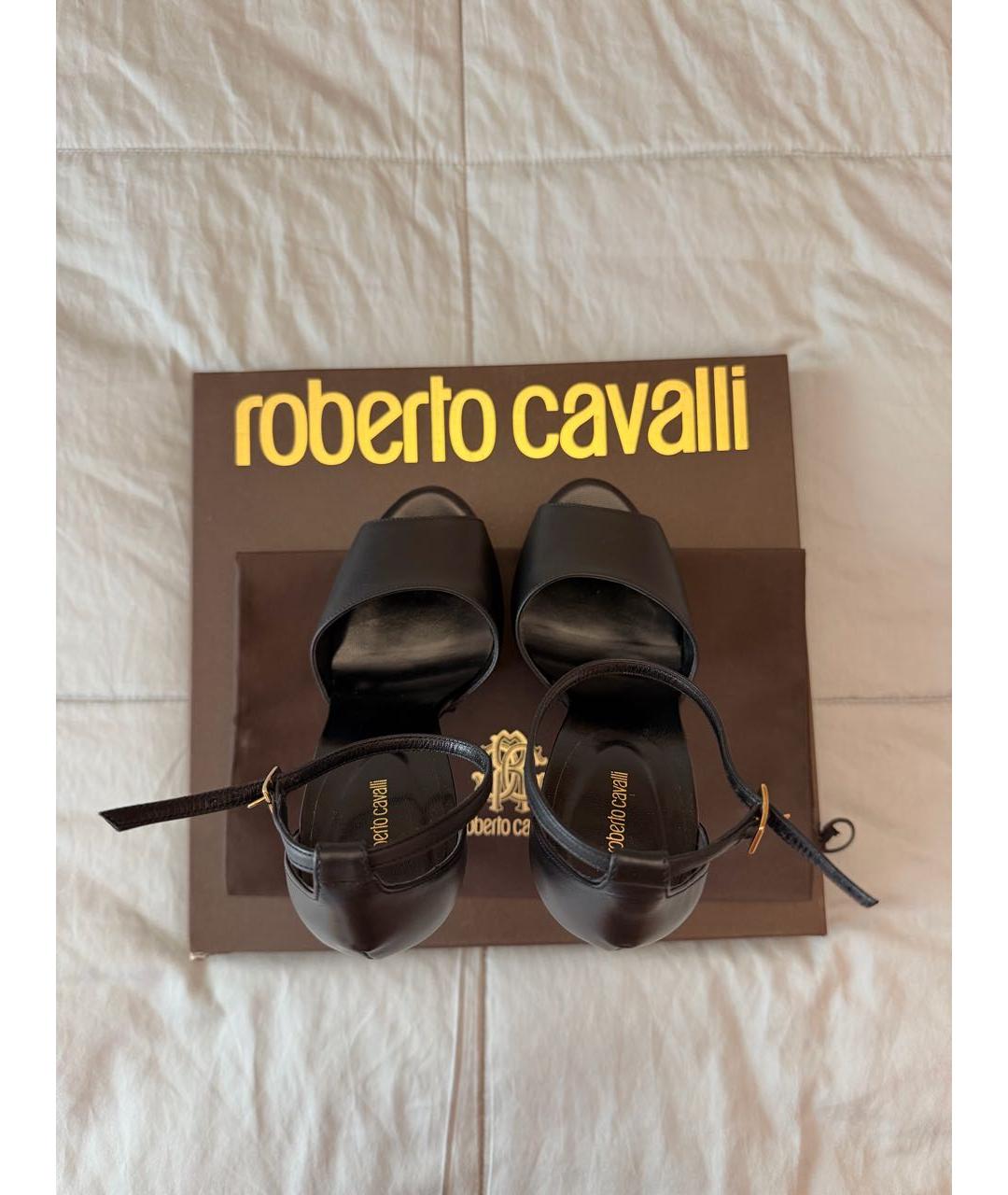 ROBERTO CAVALLI Черные кожаные босоножки, фото 3