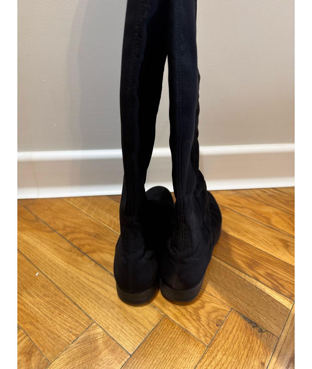 STUART WEITZMAN Черные замшевые ботфорты, фото 4