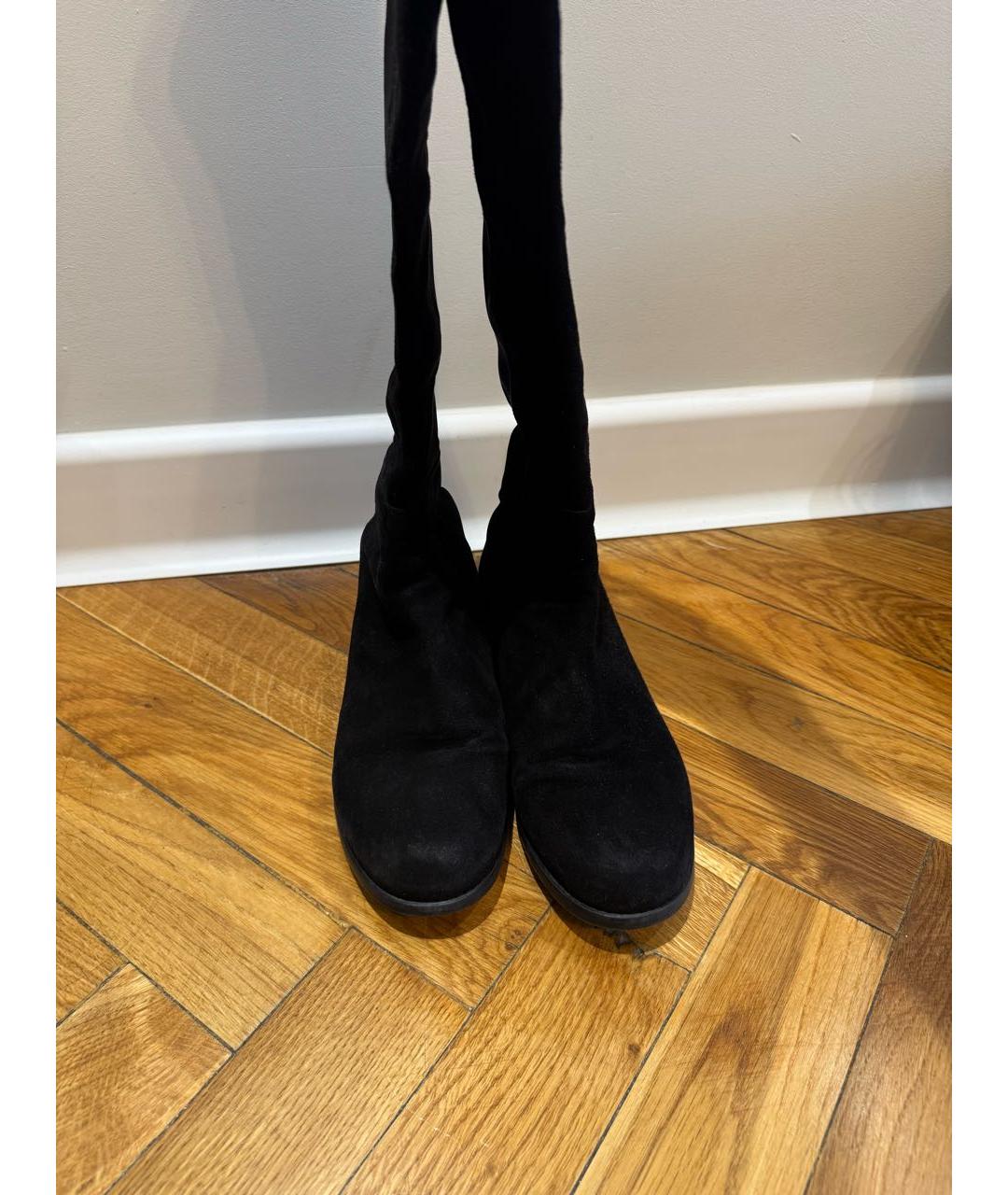 STUART WEITZMAN Черные замшевые ботфорты, фото 2